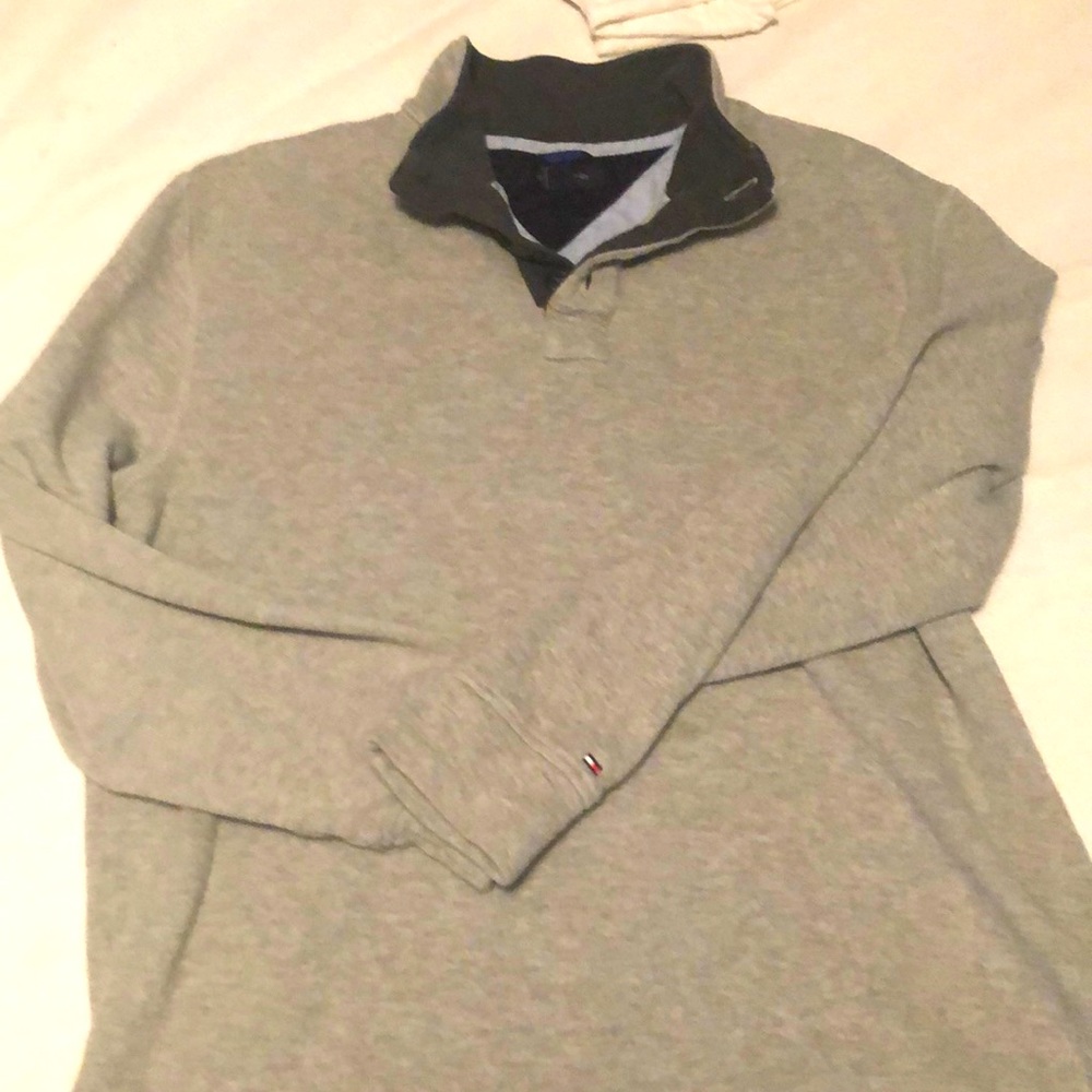 Tommy Hilfiger sweater